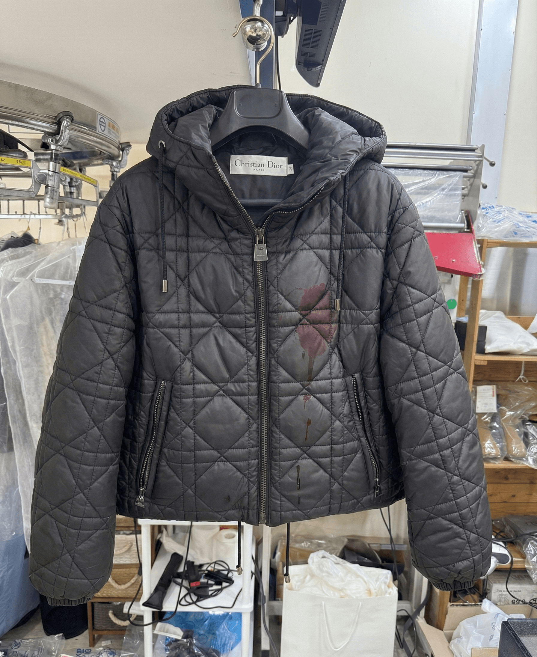 디올 퀼팅 패딩 세탁 전