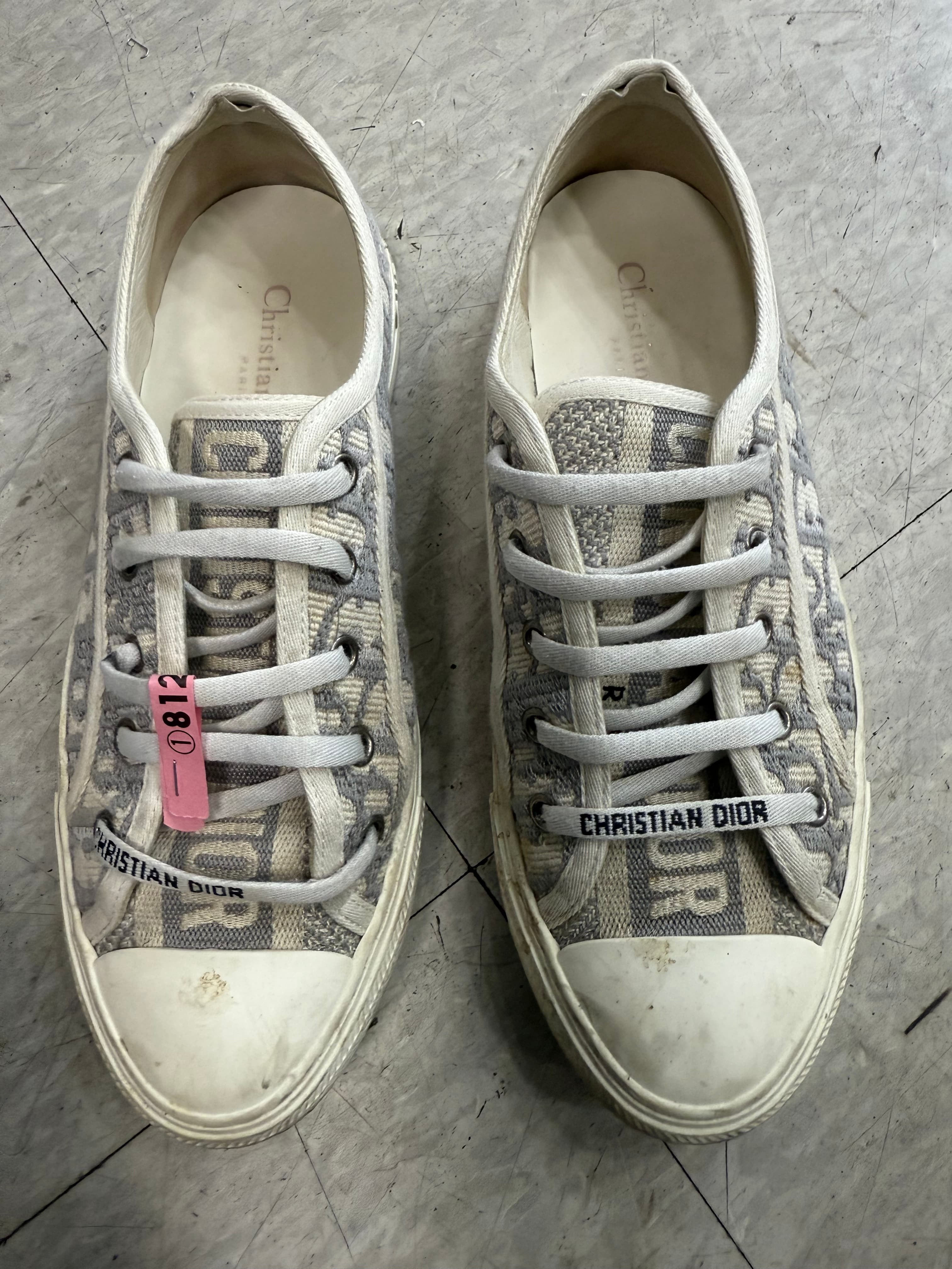 디올 스니커즈 세탁 전